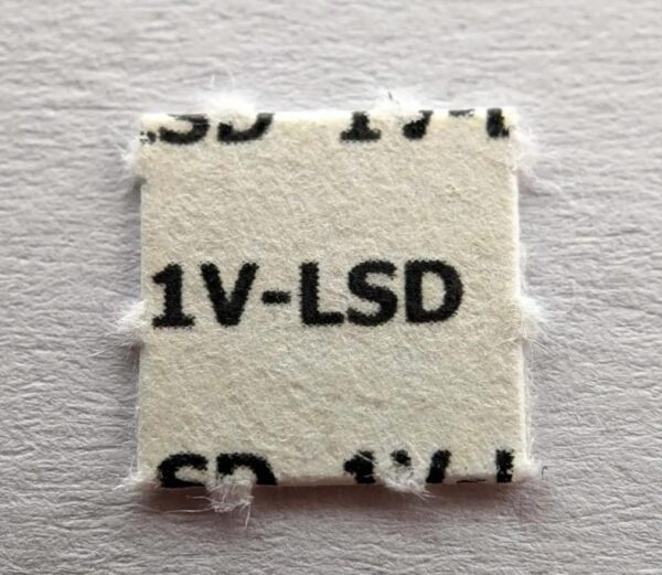 Acquista tampone 1V-LSD (150 μg) online.